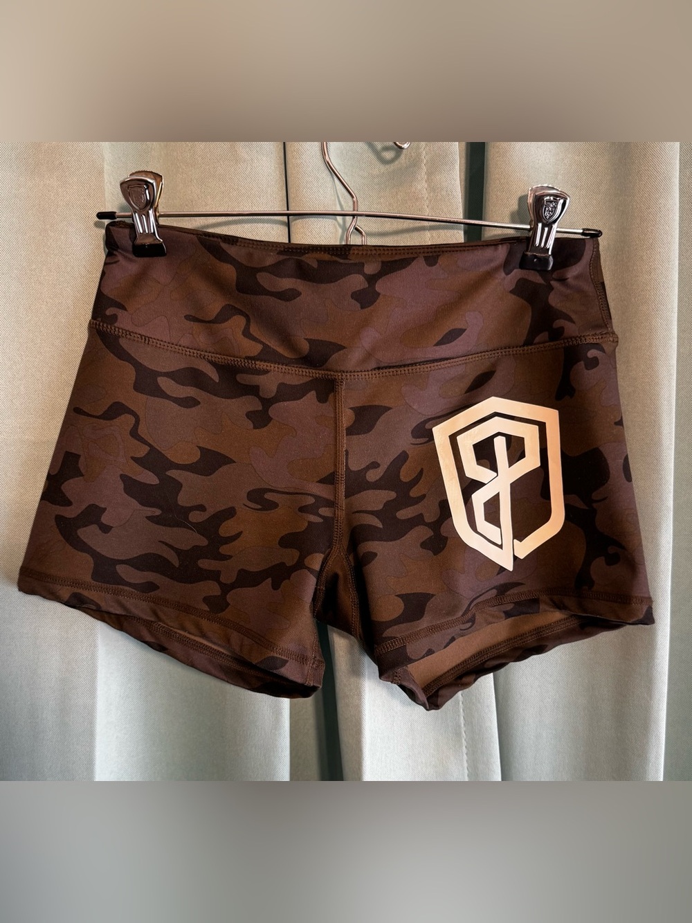 Born Primitive Camo Shorts XS Green Camouflage Gym Workout Athletic